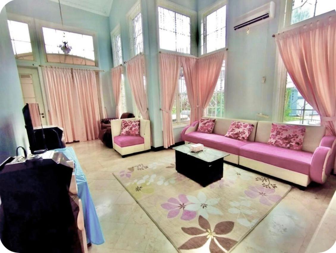 Vila Princess,Sentul 4Bedroom Dan Tenda Camping,Private Pool, Tenis Meja, Mini Billiard, Karaoke, Ayunan,Bbq, 08Satu3 80Satu6 4Satu5Satu Bogor Buitenkant foto